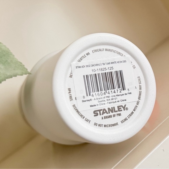 🎉LAST PIECE🎉Stanley 30 oz. Quencher H2.0 FlowState Tumbler White Neon - Picture 8 of 8